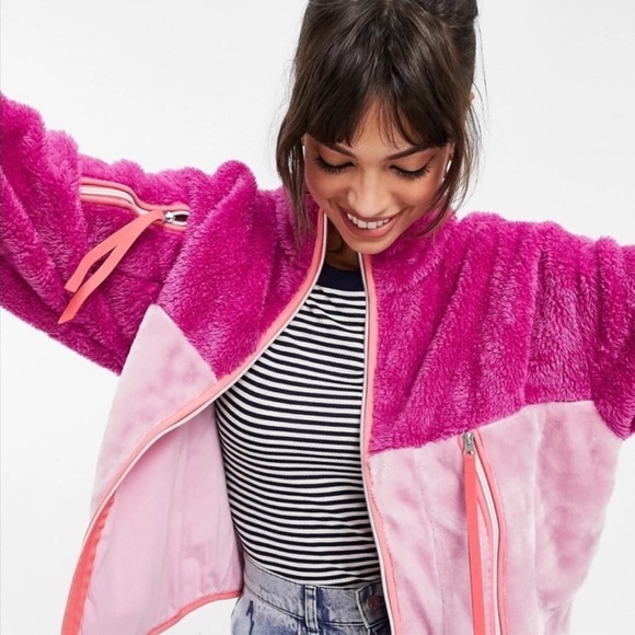 🍃🔆UGG- MARLENE SHERPA JACKET🍃🔆 - Picture 3 of 13